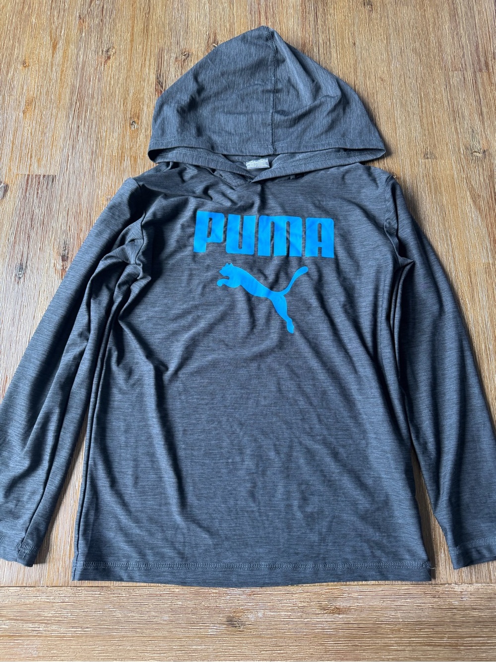 3/24$ Puma Kids Grey Thin Quick Dry Hoodie with Blue Logo size M(7-8)